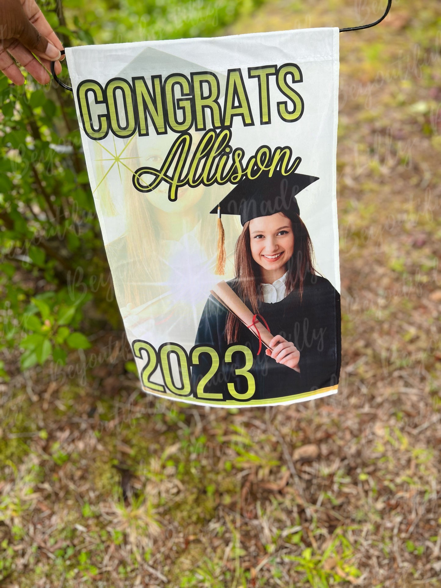 GradFlair: Personalized Custom Flags for Graduation!