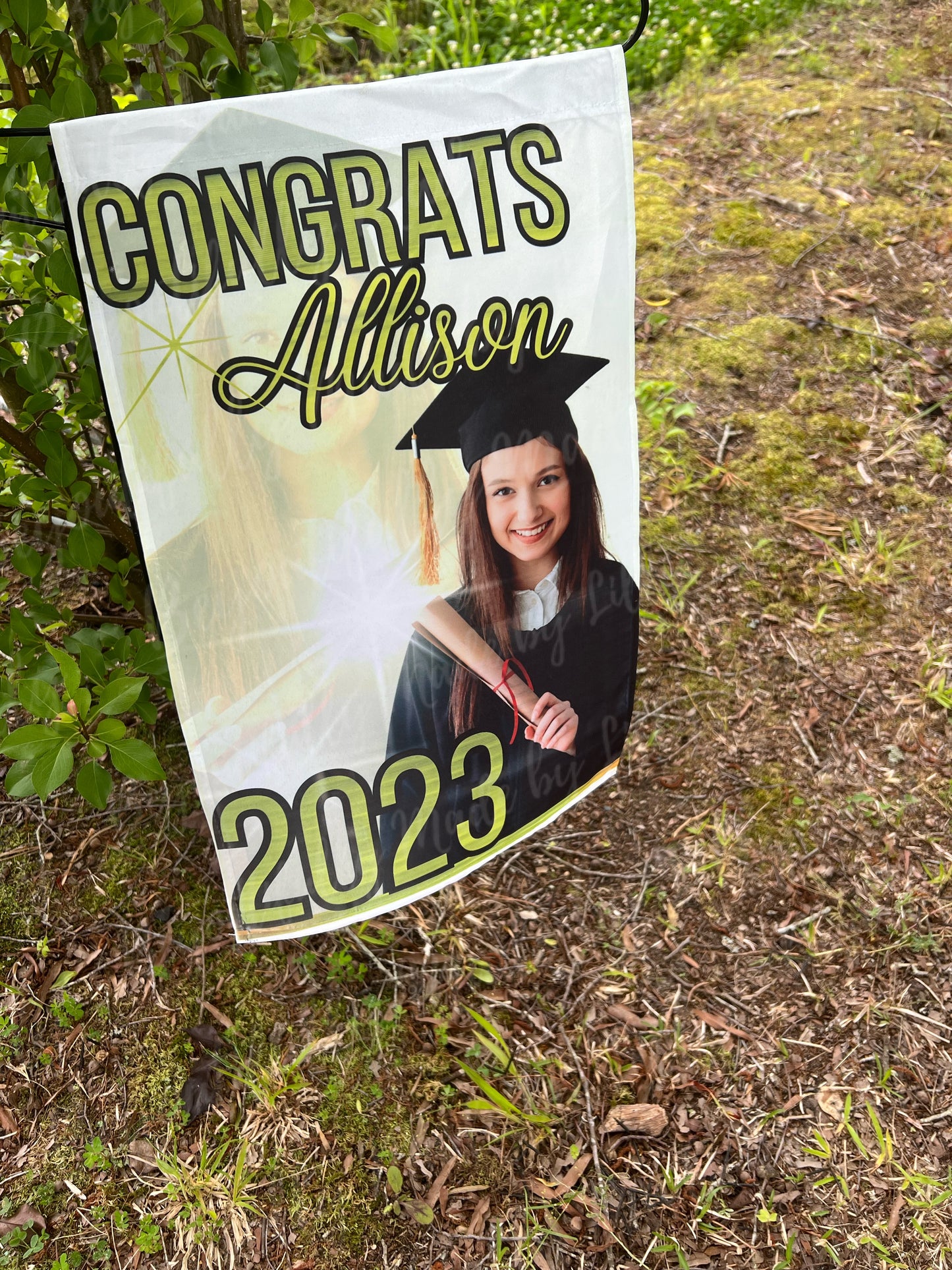 GradFlair: Personalized Custom Flags for Graduation!